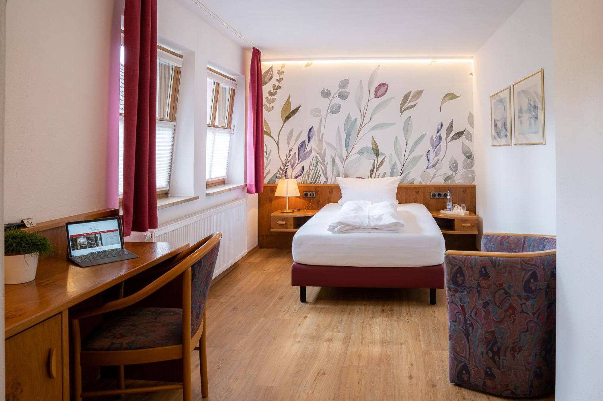 Zum Dallmayr Hotel Garni Berching Extérieur photo