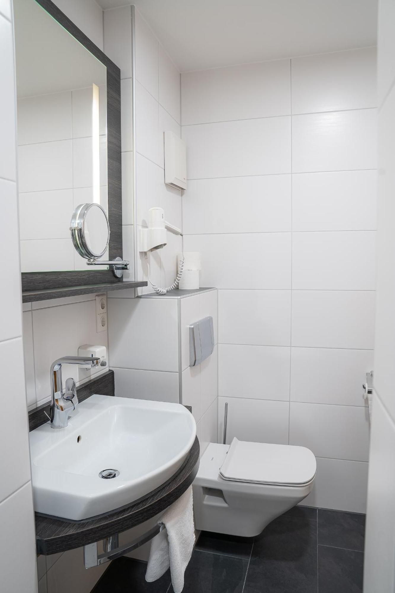 Zum Dallmayr Hotel Garni Berching Extérieur photo